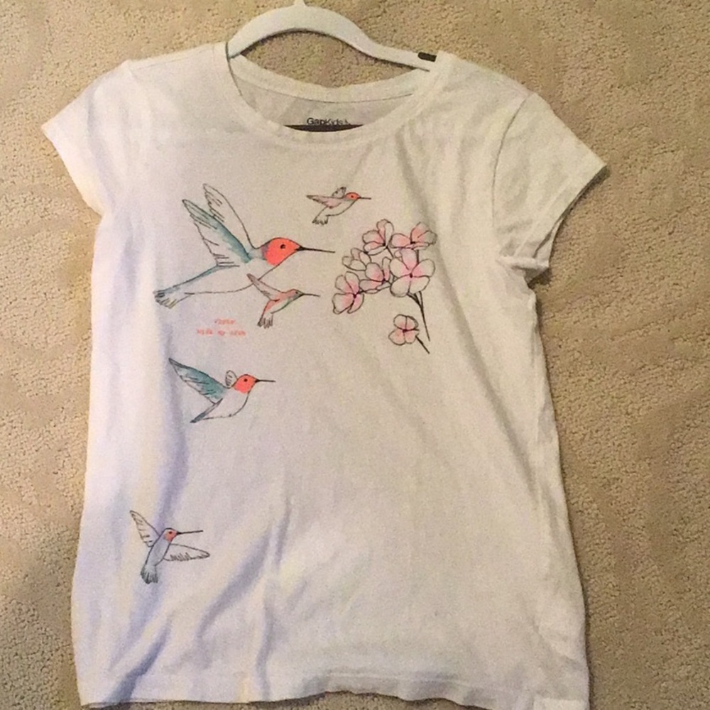 White t-shirt with hummingbird design